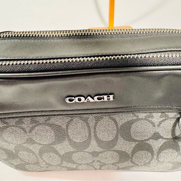 Coach Black and Gray Bag Unisex.  New condition very nice! - Picture 6 of 8